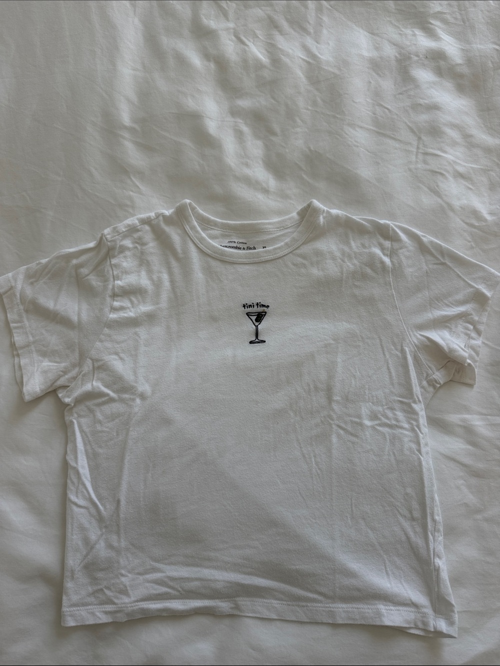 Abercrombie & Fitch White Crewneck Tee with Small Cocktail Embroidery